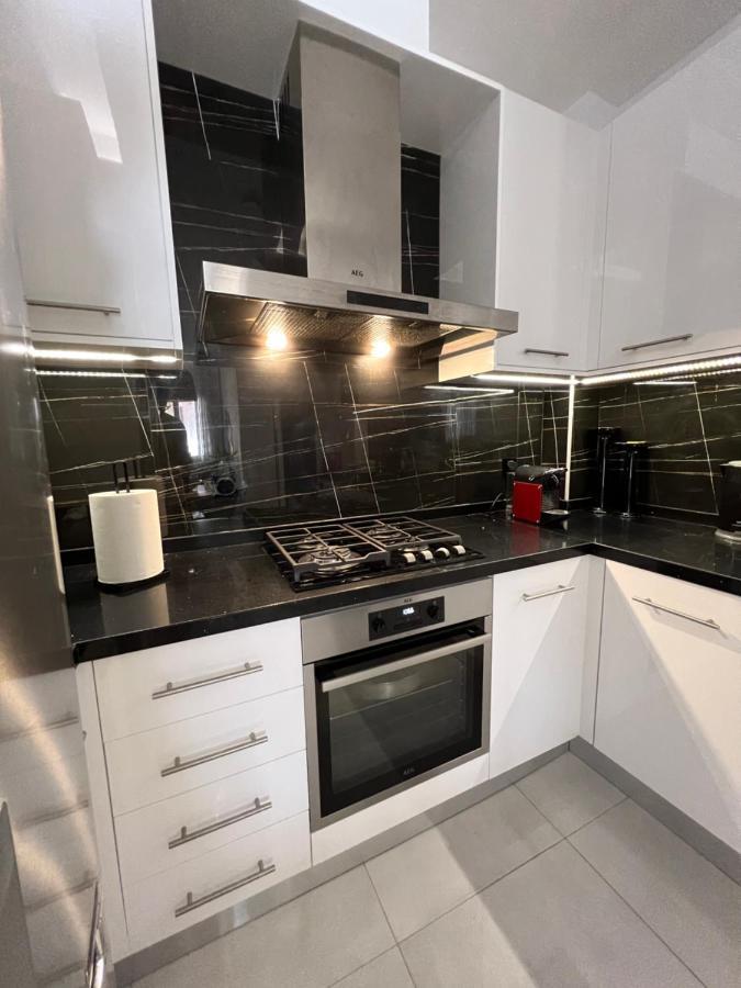 Modern Apartment Close To Airport With Gym And Bbq Heraklion  Luaran gambar